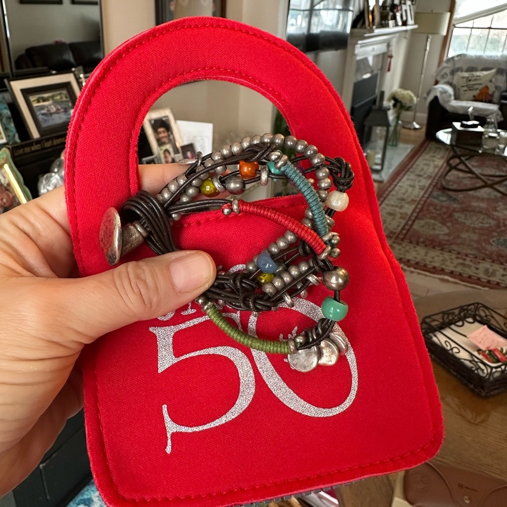 🥳SOLD🥳 Uno de 50 bracelet
